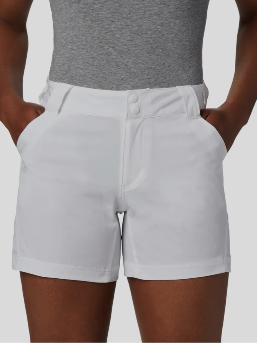 Women’s Columbia PFG White Performance 5” Shorts Size 8 NWOT